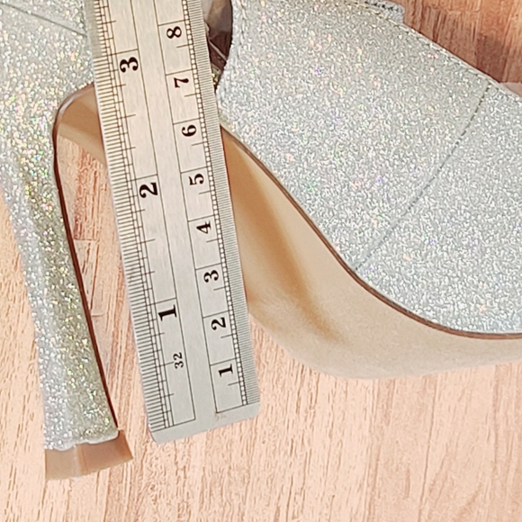 DREAM PAIRS Women’s High Heels Closed Toe Stiletto Pointed Toe SIZE 8 Shoes - Picture 9 of 10